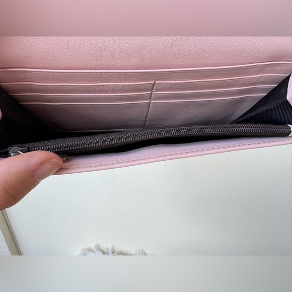 Gucci Pink GG Embossed Leather Crossbody with Gold Chain - Picture 6 of 10